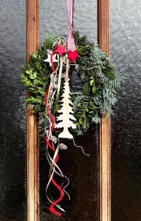 door-wreath-1065410_640